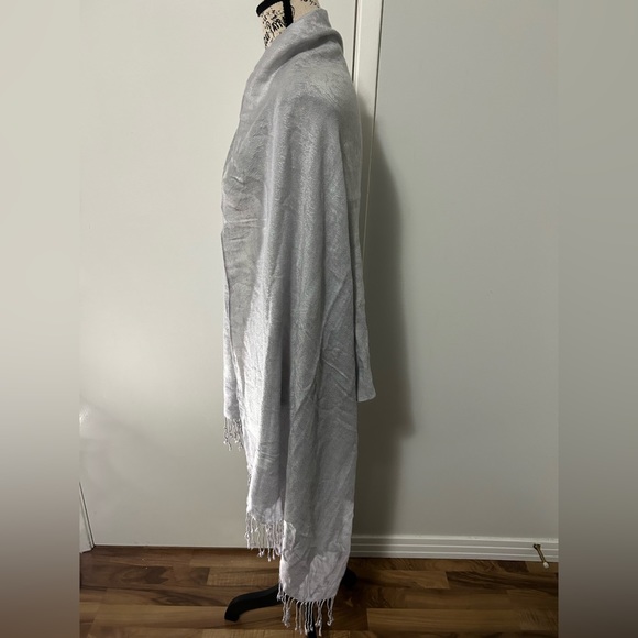 Pashmina Scarf 70% Pashmina & 30% Silk - Picture 5 of 5